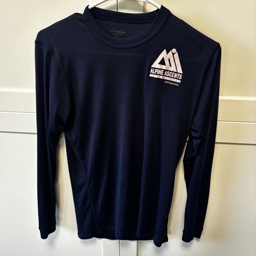 Vintage Patagonia Capilene women’s navy medium made in USA Alpine Ascents logo